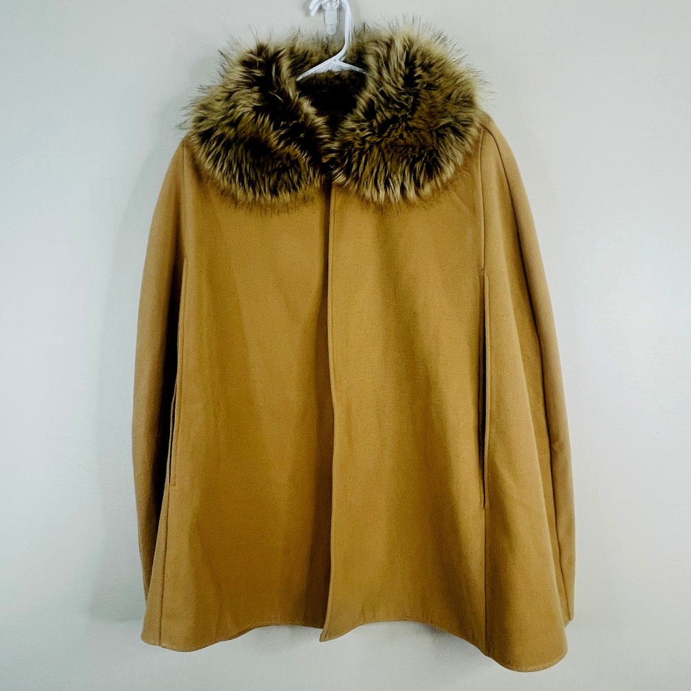 Womens Faux Fur Collar Cape Shawl One Size Camel Brown City Chic Layering Coat